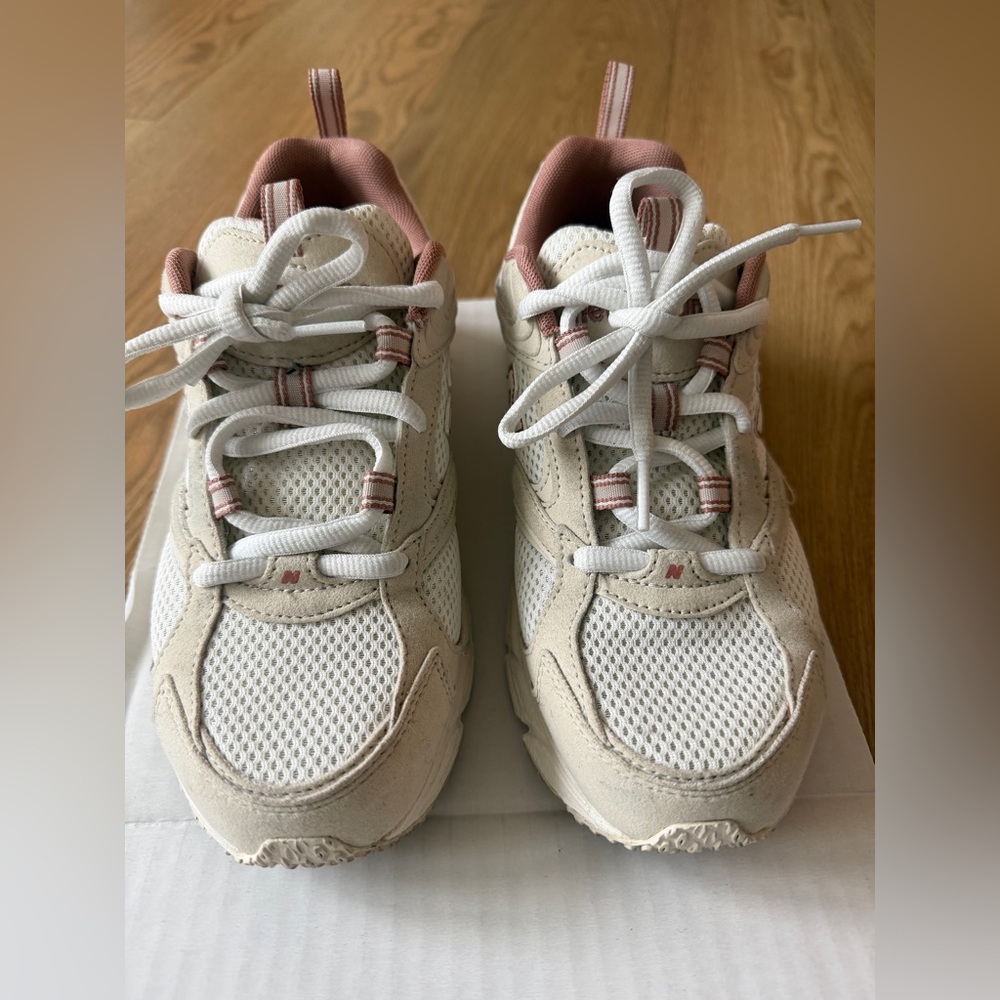 New Balance Women's 408 Sneaker